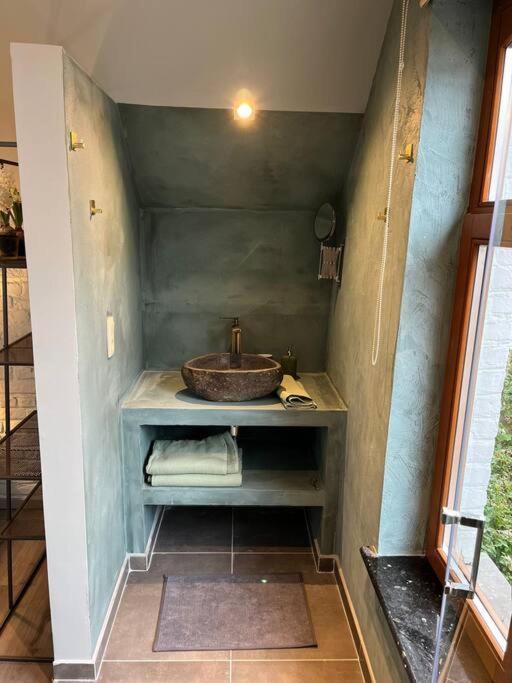 Вилла Cosy Little House Kraainem Экстерьер фото