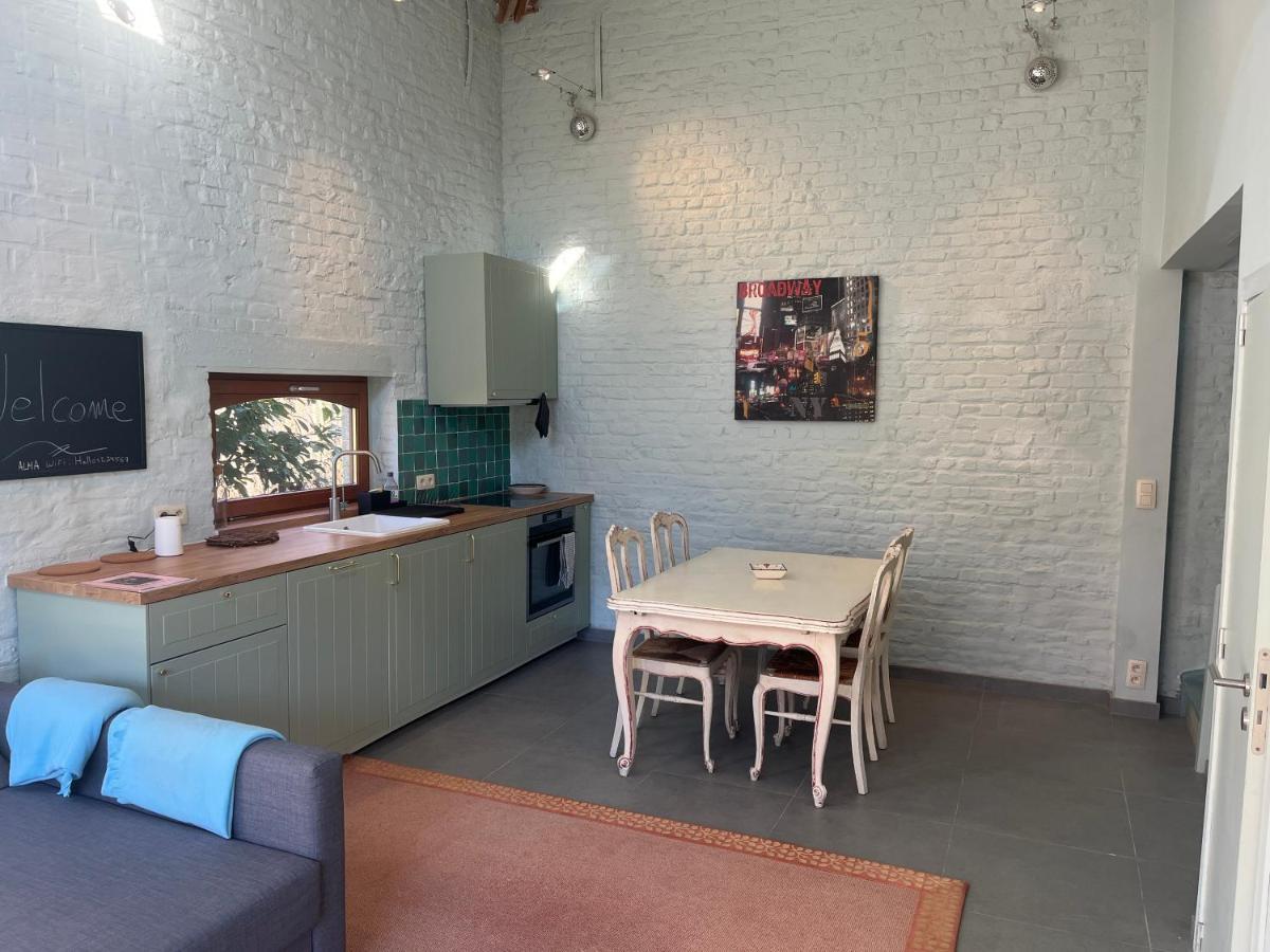Вилла Cosy Little House Kraainem Экстерьер фото