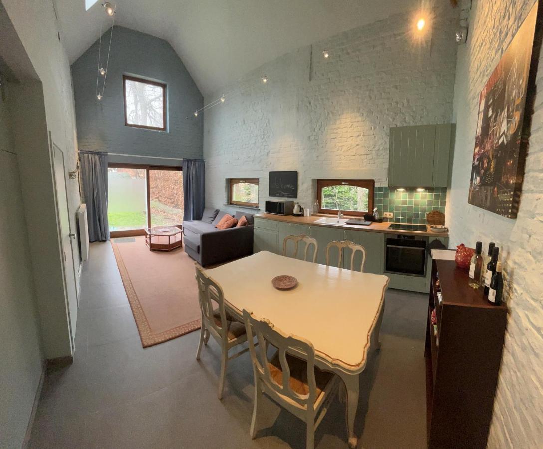Вилла Cosy Little House Kraainem Экстерьер фото